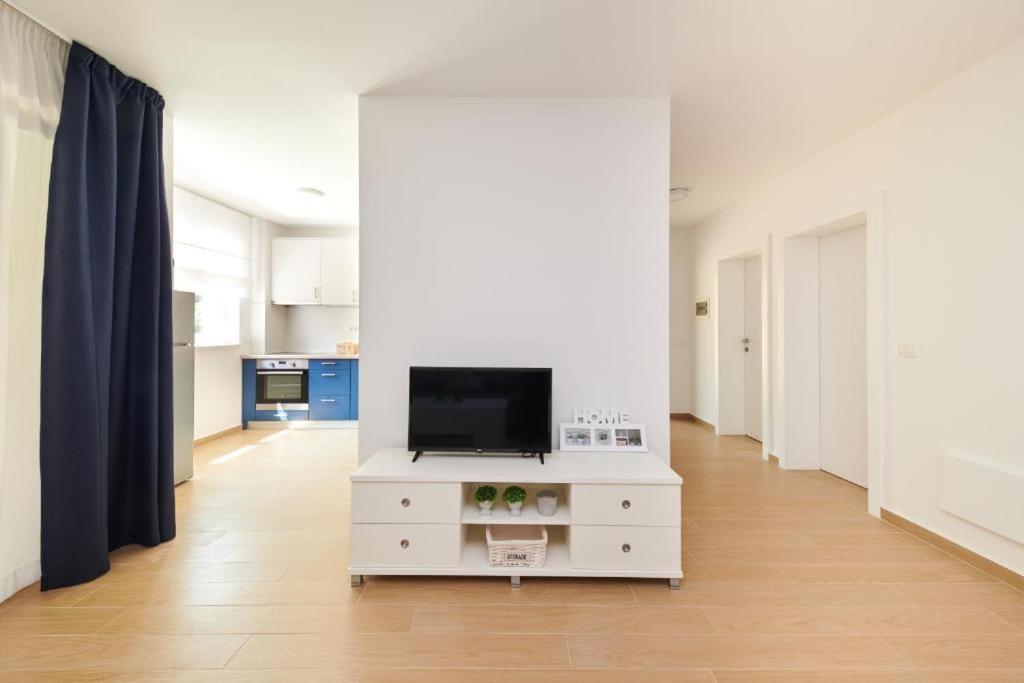 Apartments Martello Garden Porec Exterior photo
